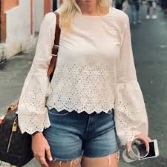 Style Envy Women's Floral Eyelet Embroidered Bell Sleeve Crew Neck Blouse Top - Picture 2 of 14